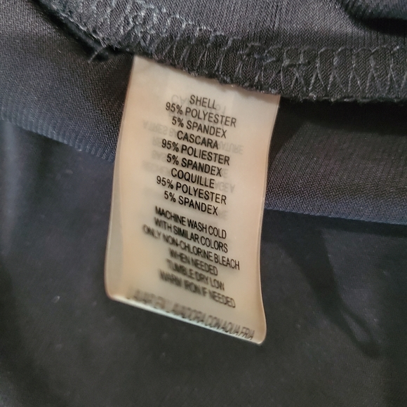 Vince Camuto Sleeveless Halter Dress - Picture 7 of 7